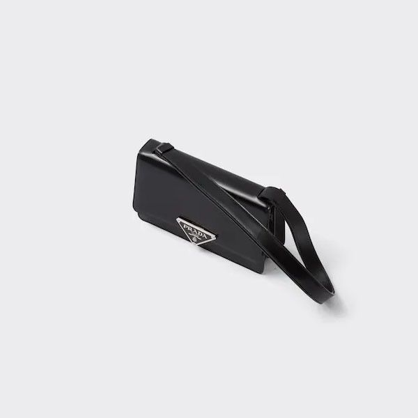 人気プラダ コピー エンブレムブラッシュドレザー バッグ 1BD321_ZO6_F02SB_V_OTO